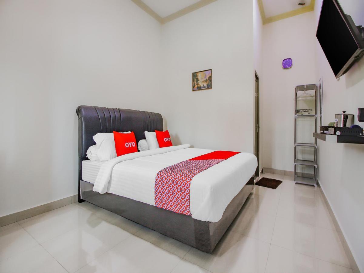 Perabumulih Oyo 90063 Silver Homestay Syariah מראה חיצוני תמונה