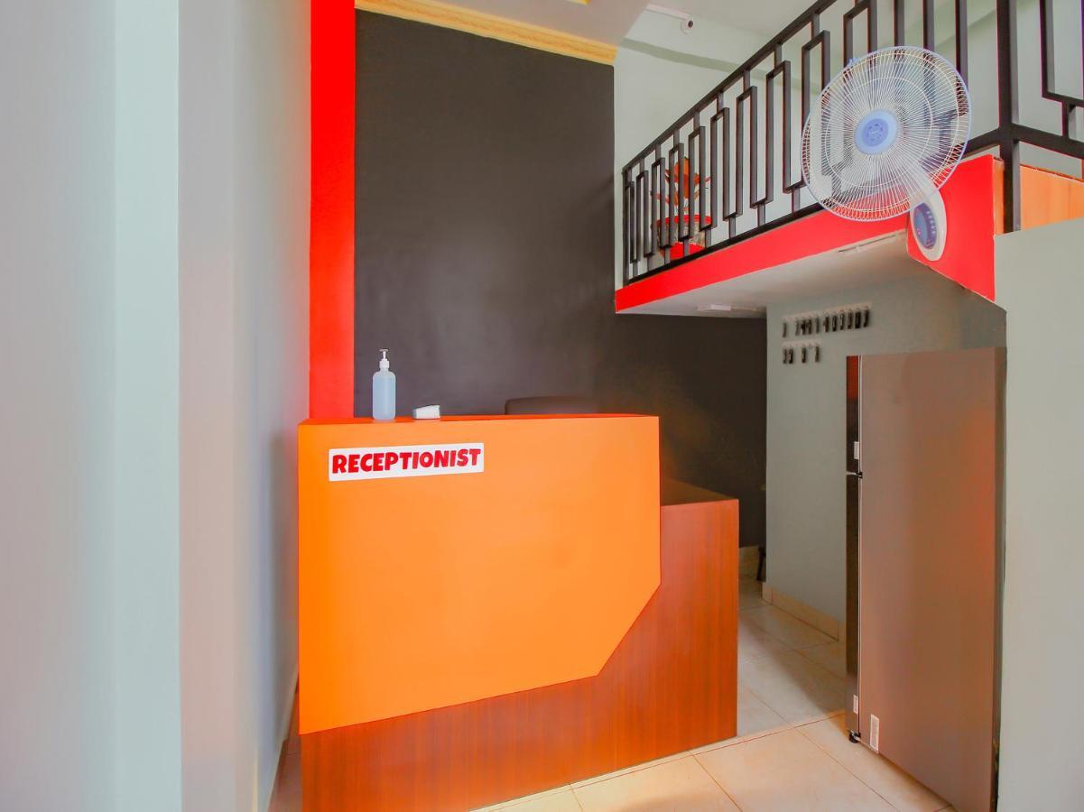 Perabumulih Oyo 90063 Silver Homestay Syariah מראה חיצוני תמונה
