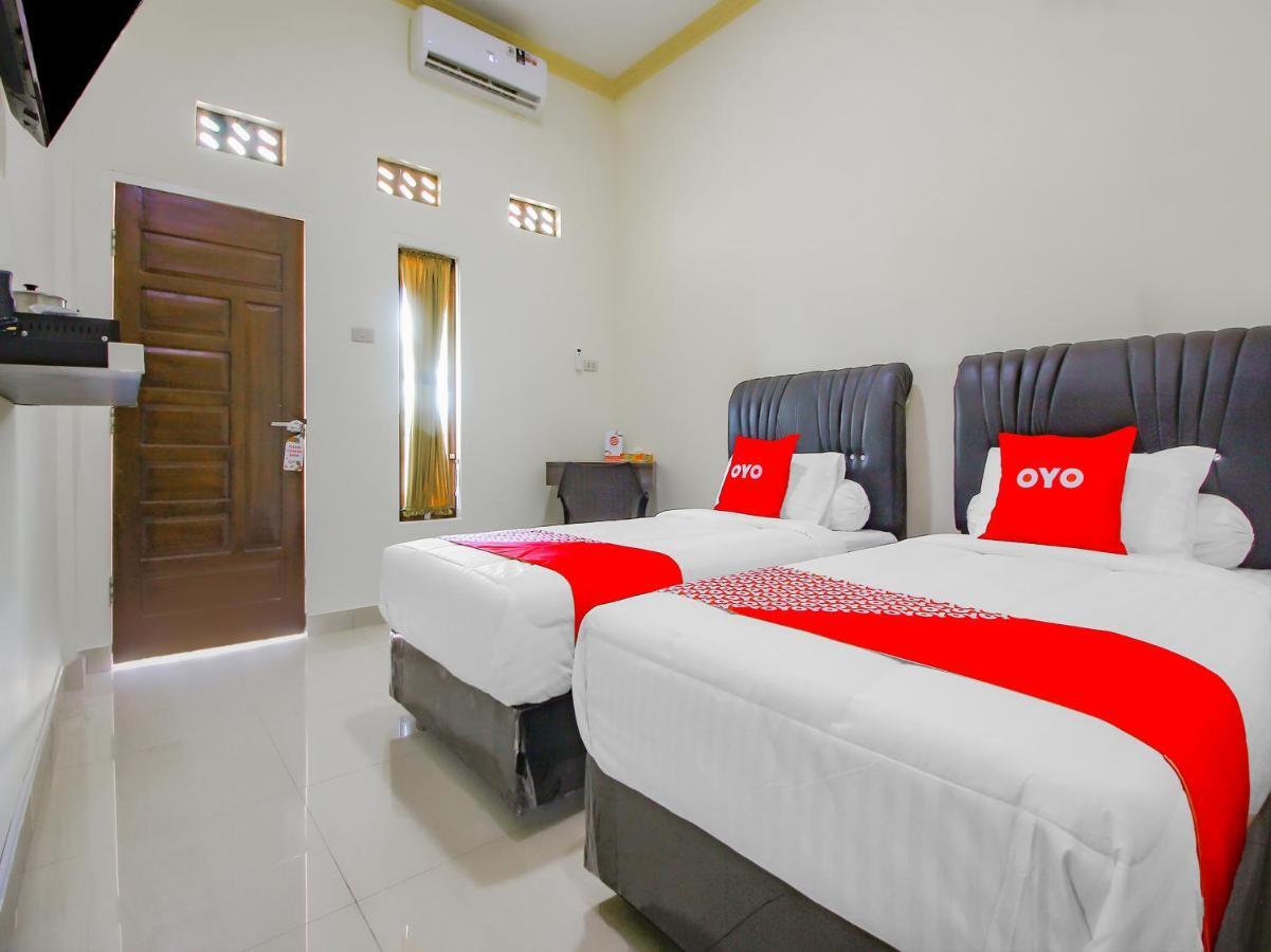 Perabumulih Oyo 90063 Silver Homestay Syariah מראה חיצוני תמונה