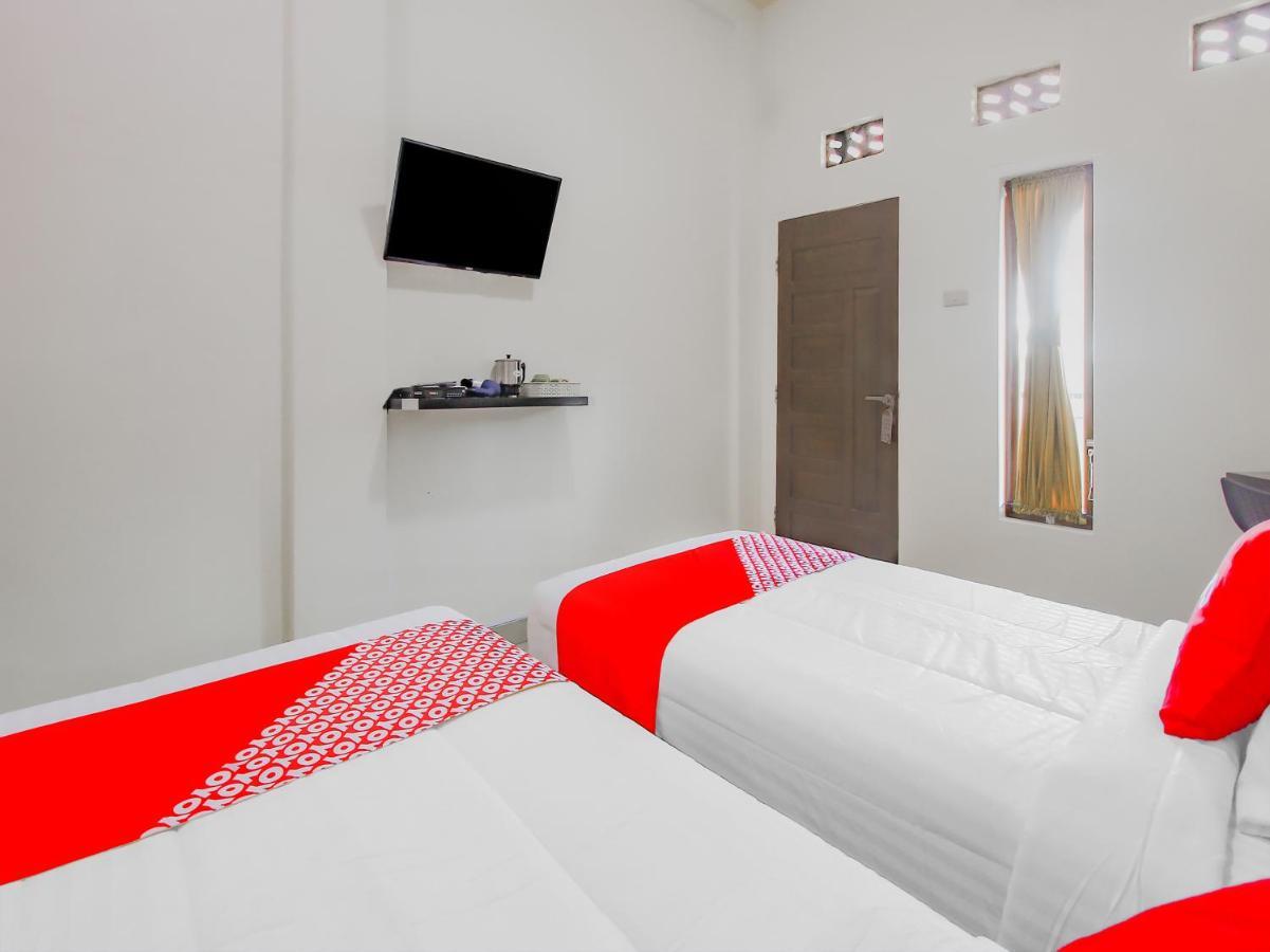 Perabumulih Oyo 90063 Silver Homestay Syariah מראה חיצוני תמונה