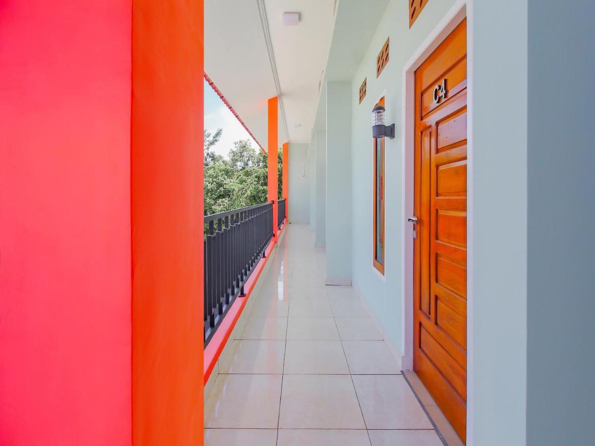 Perabumulih Oyo 90063 Silver Homestay Syariah מראה חיצוני תמונה