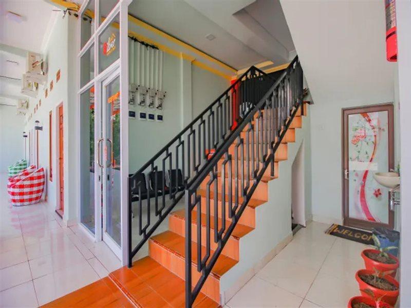 Perabumulih Oyo 90063 Silver Homestay Syariah מראה חיצוני תמונה